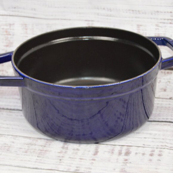 Staub 22 Blue Enameled Dutch Oven 2.6L NO LID GUC READ - Picture 2 of 13